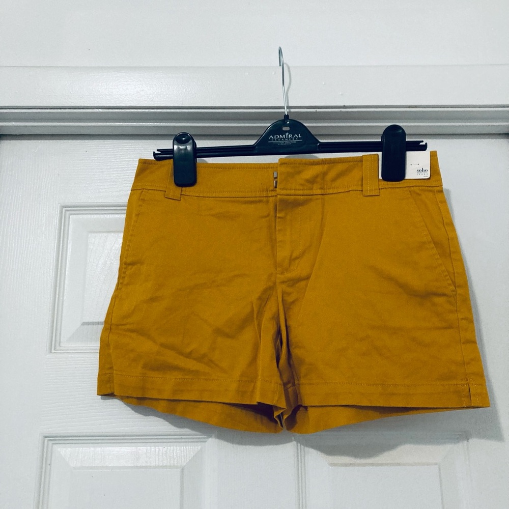 Yellow/gold Short shorts with Zipper Detail